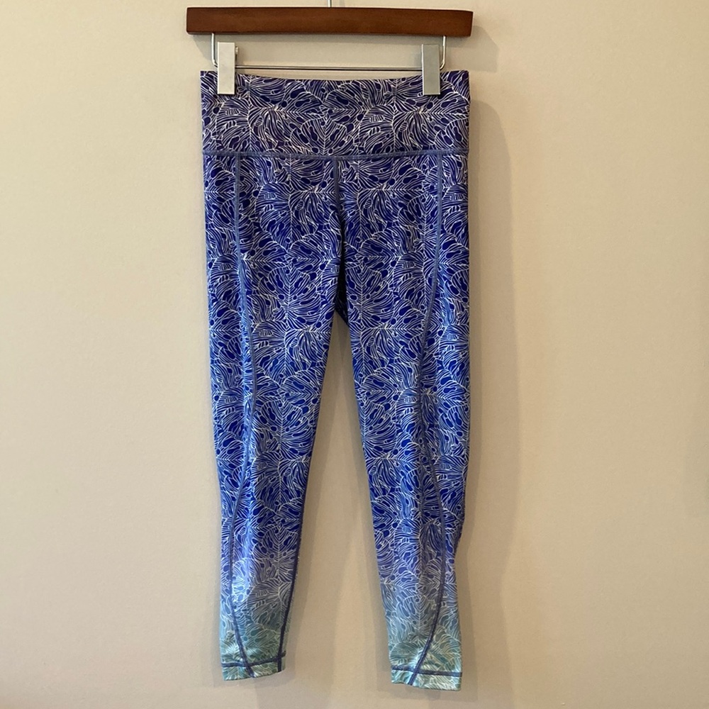 Vineyard Vine Blue Ombré Athletic Performance Capri Leggings size XS